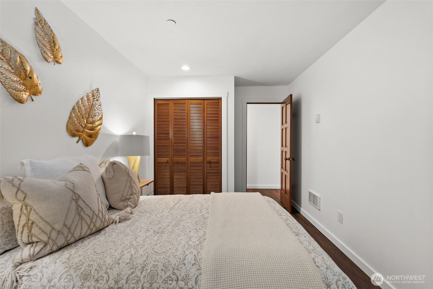 2002 N 30th Street #101, Tacoma, WA 98403