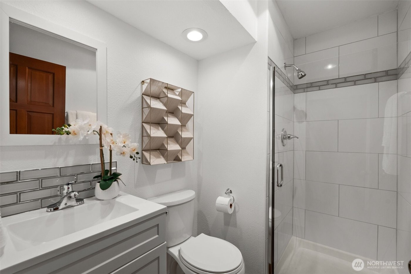 2002 N 30th Street #101, Tacoma, WA 98403