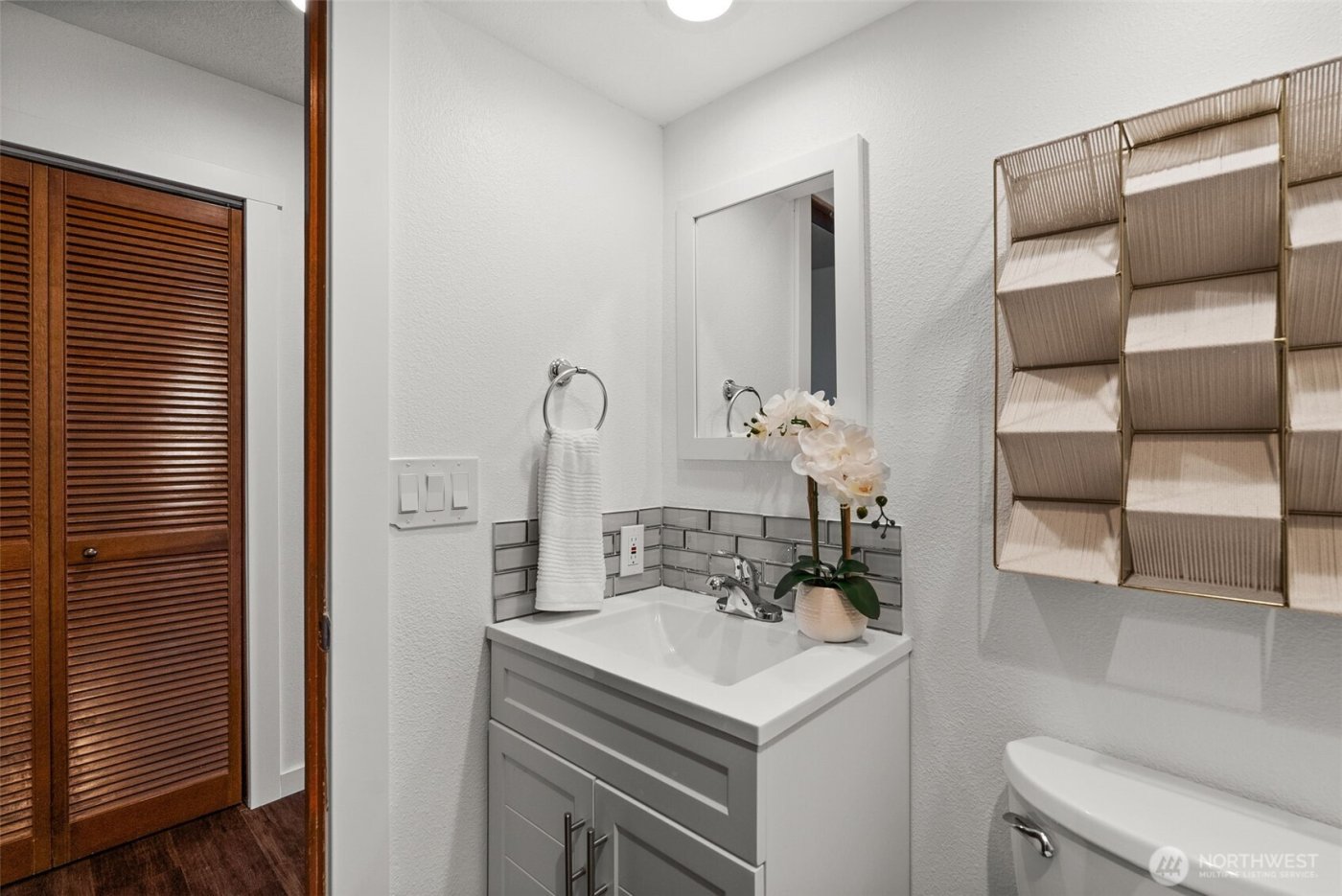 2002 N 30th Street #101, Tacoma, WA 98403