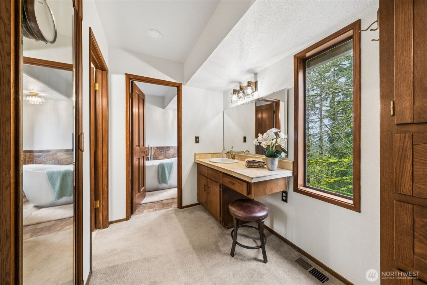 18110 SE 372nd Street , Auburn, WA 98902