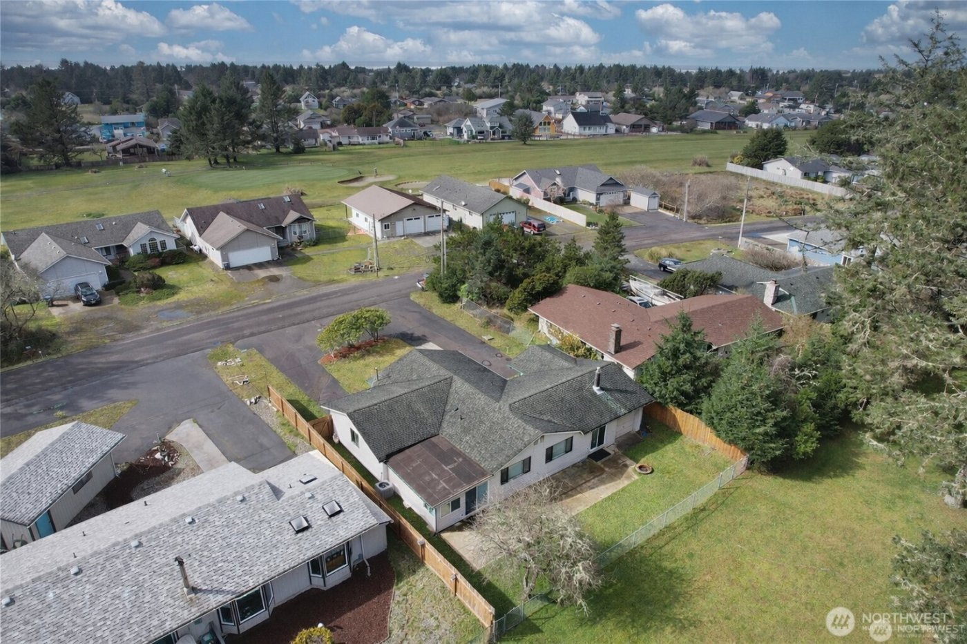 198 Octopus Avenue NE, Ocean Shores, WA 98569