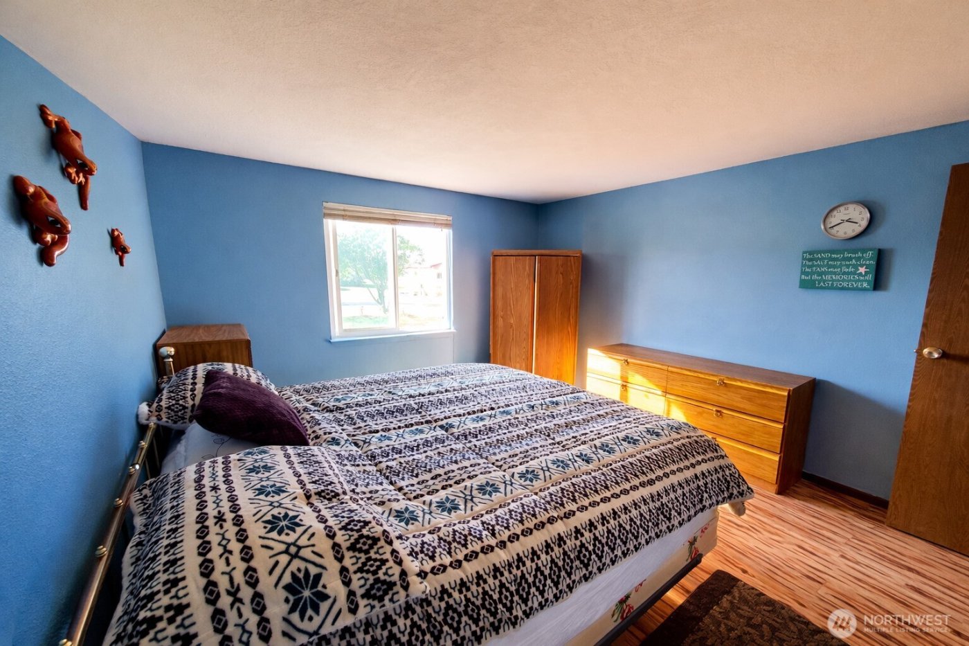 198 Octopus Avenue NE, Ocean Shores, WA 98569