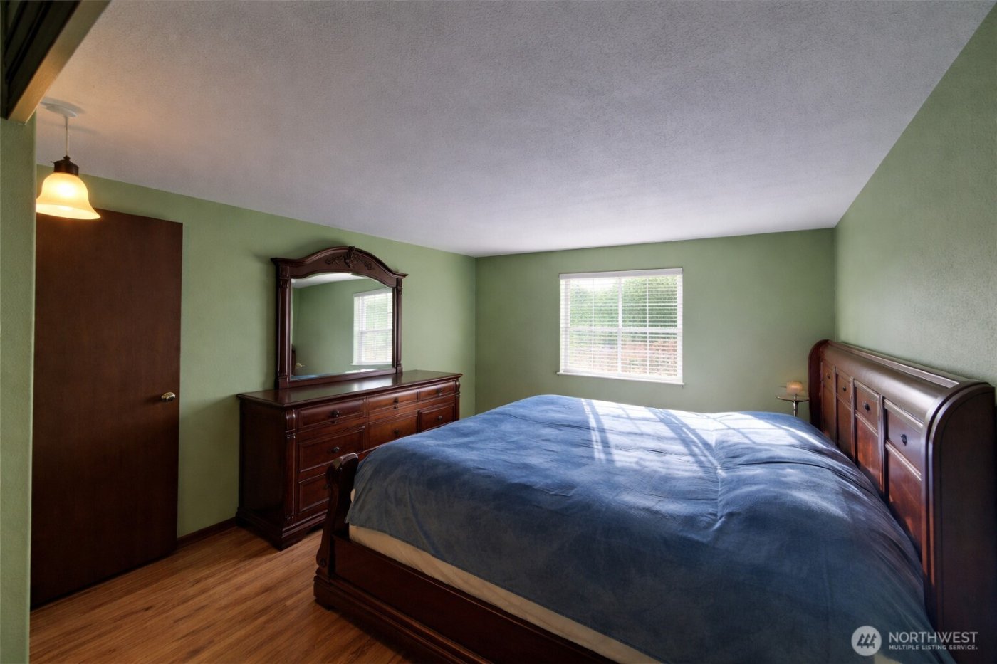 198 Octopus Avenue NE, Ocean Shores, WA 98569