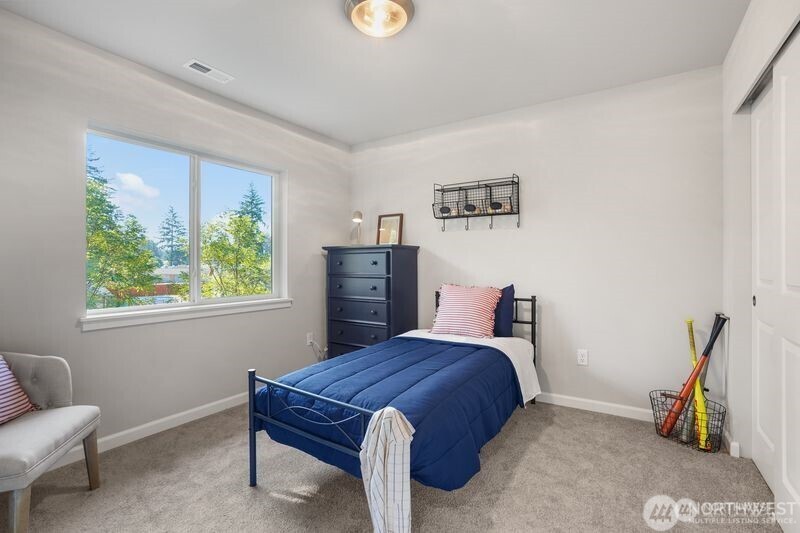 1418 60th Avenue NE, Tacoma, WA 98422