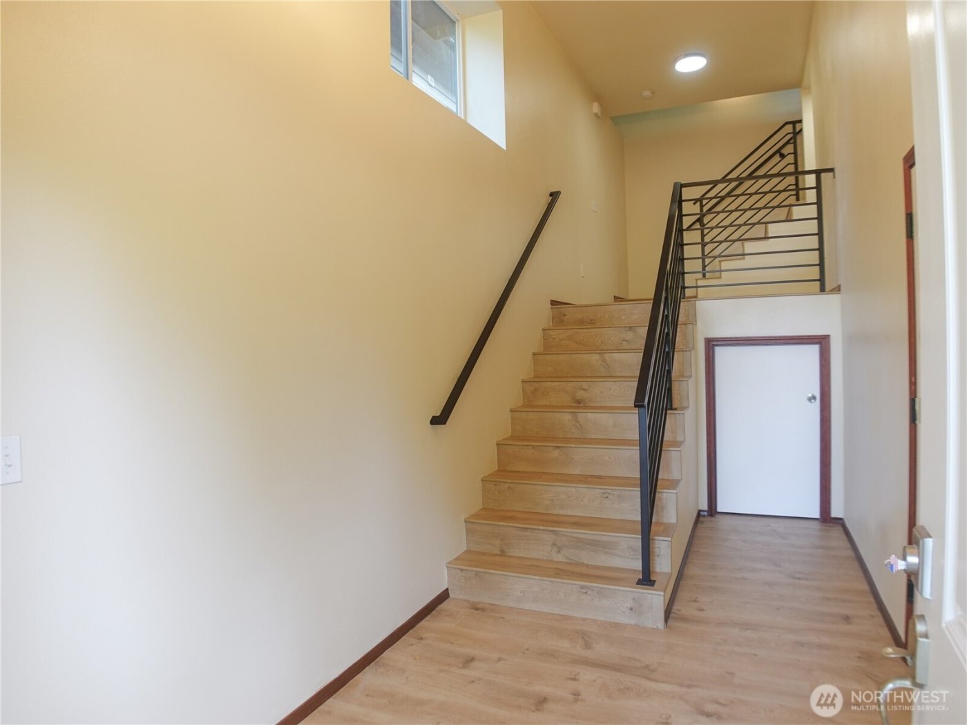 5451 SW 32nd Avenue , Seattle, WA 98126