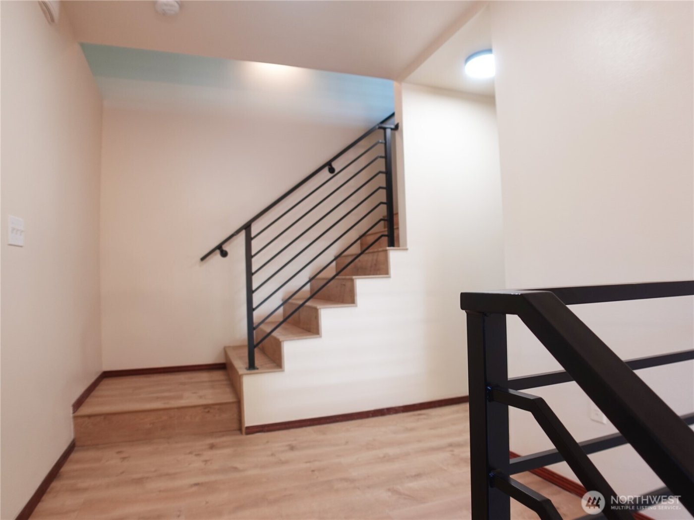 5451 SW 32nd Avenue , Seattle, WA 98126