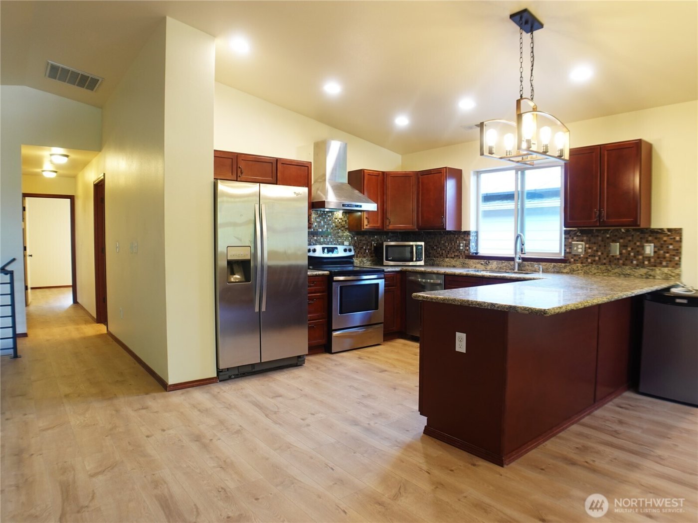 5451 SW 32nd Avenue , Seattle, WA 98126