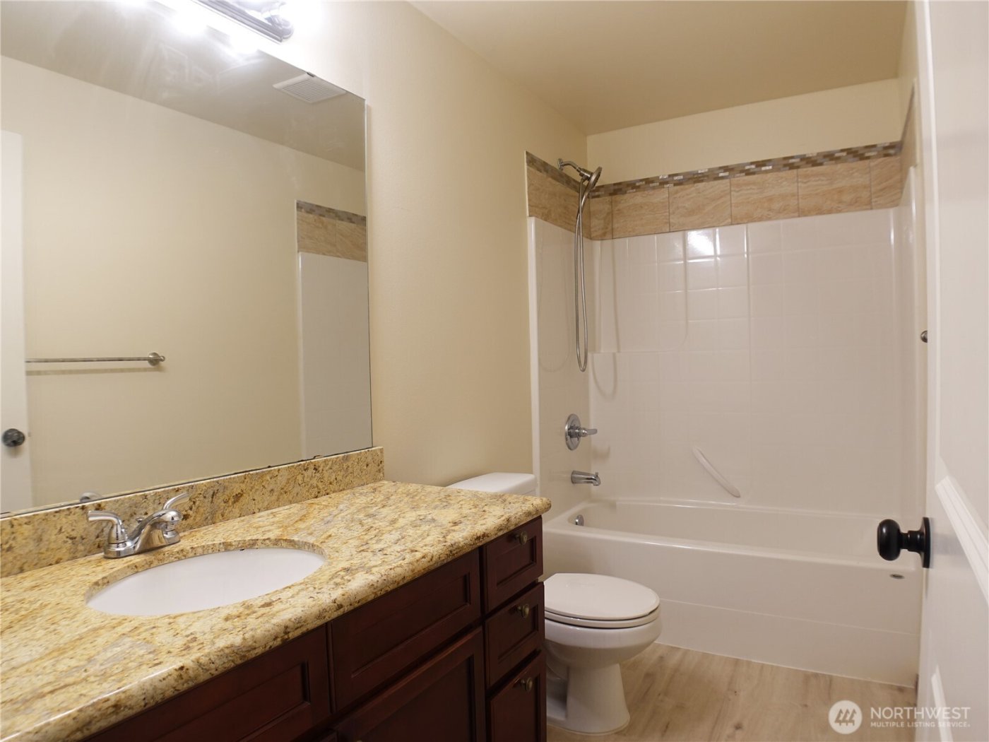 5451 SW 32nd Avenue , Seattle, WA 98126