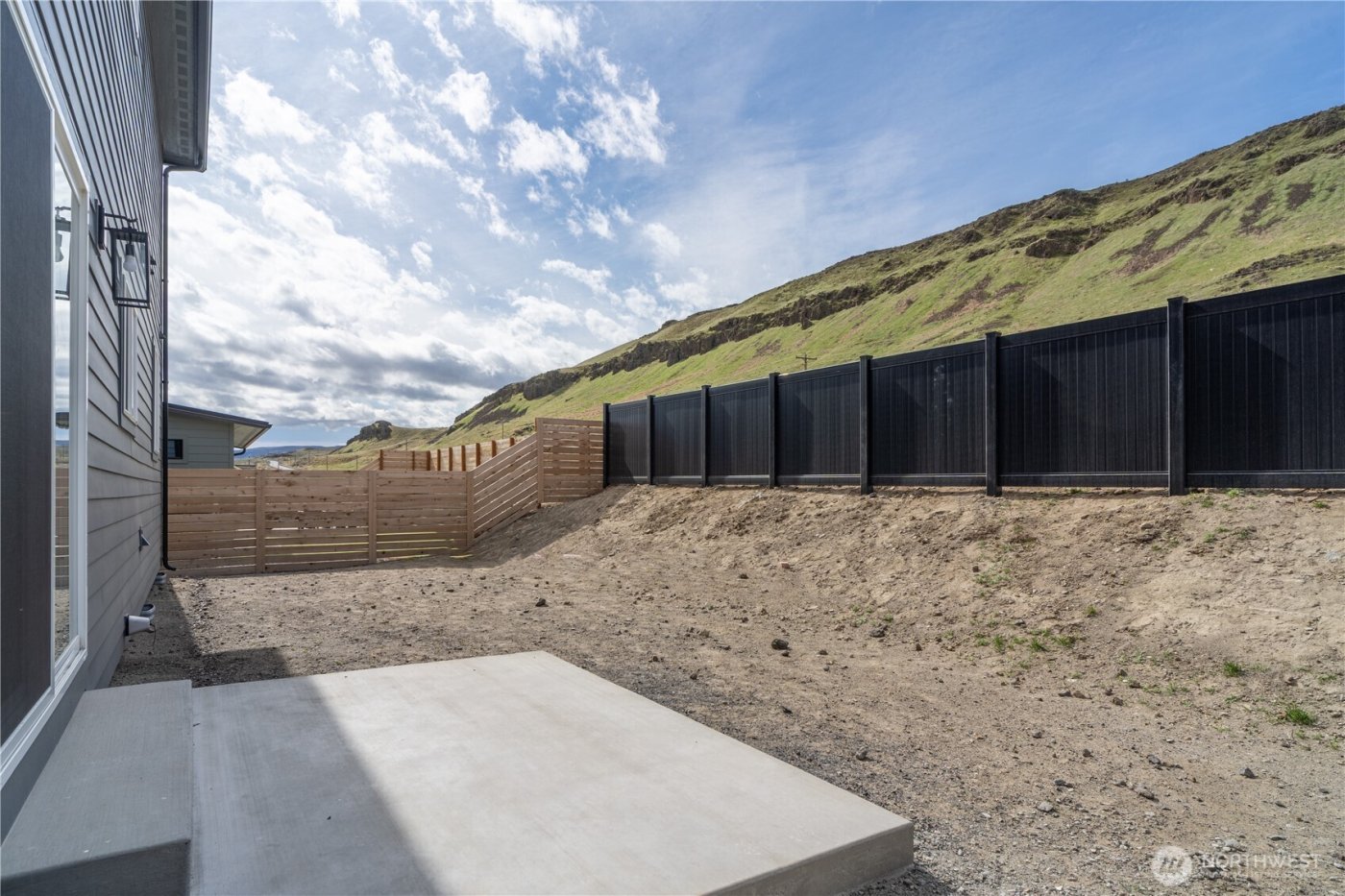 201 Bridgeview Drive , Vantage, WA 98950