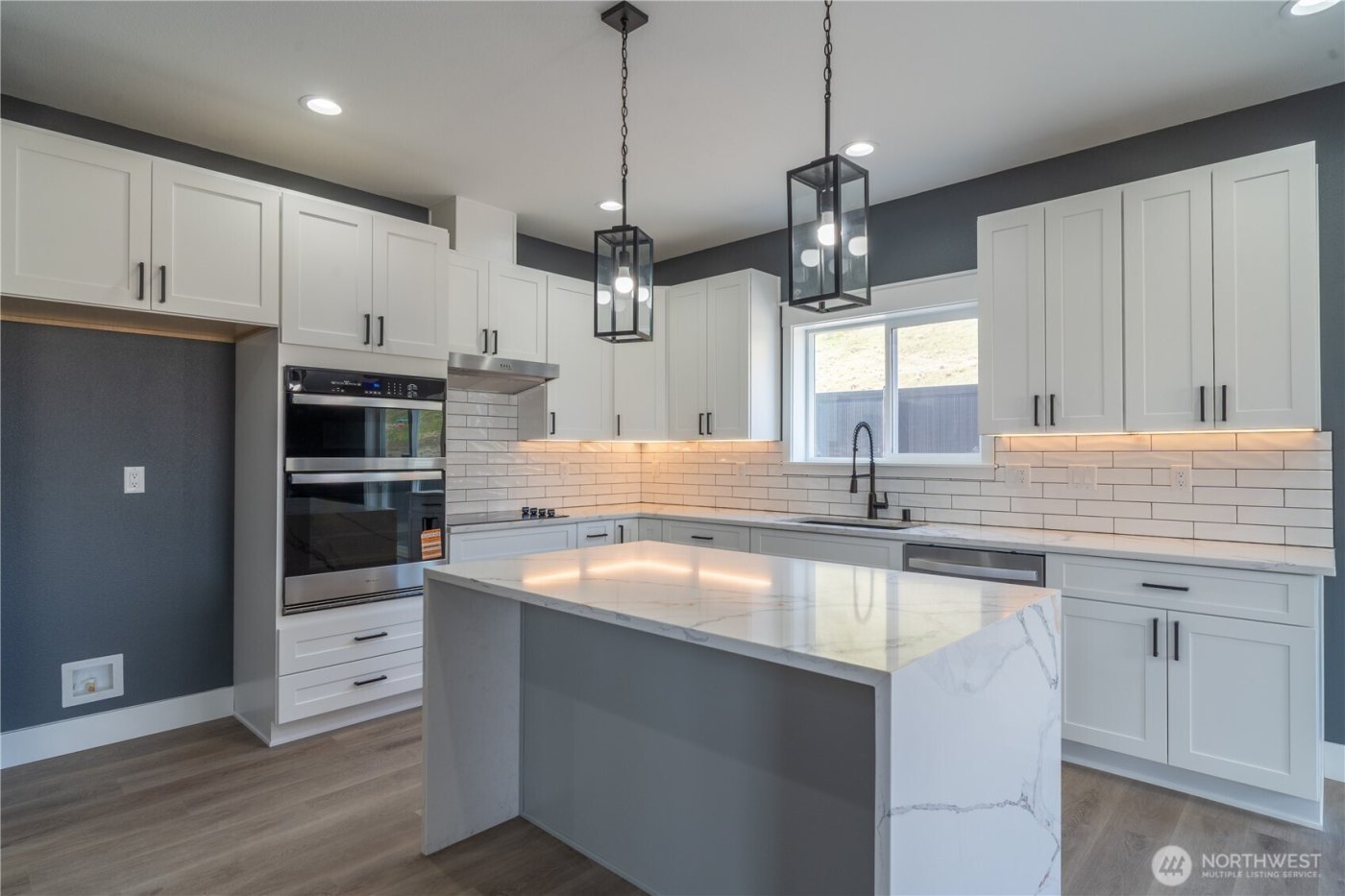201 Bridgeview Drive , Vantage, WA 98950