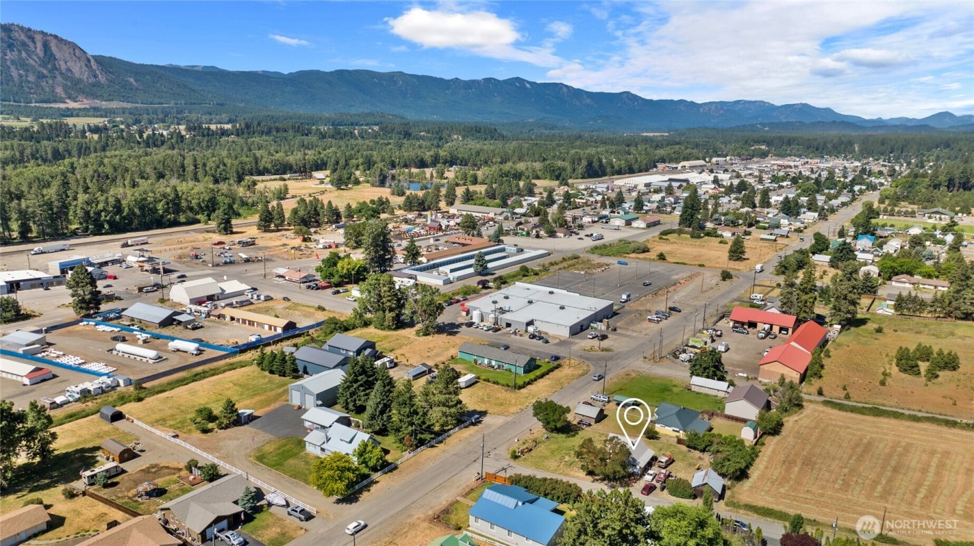 1105 E Third Street , Cle Elum, WA 98922