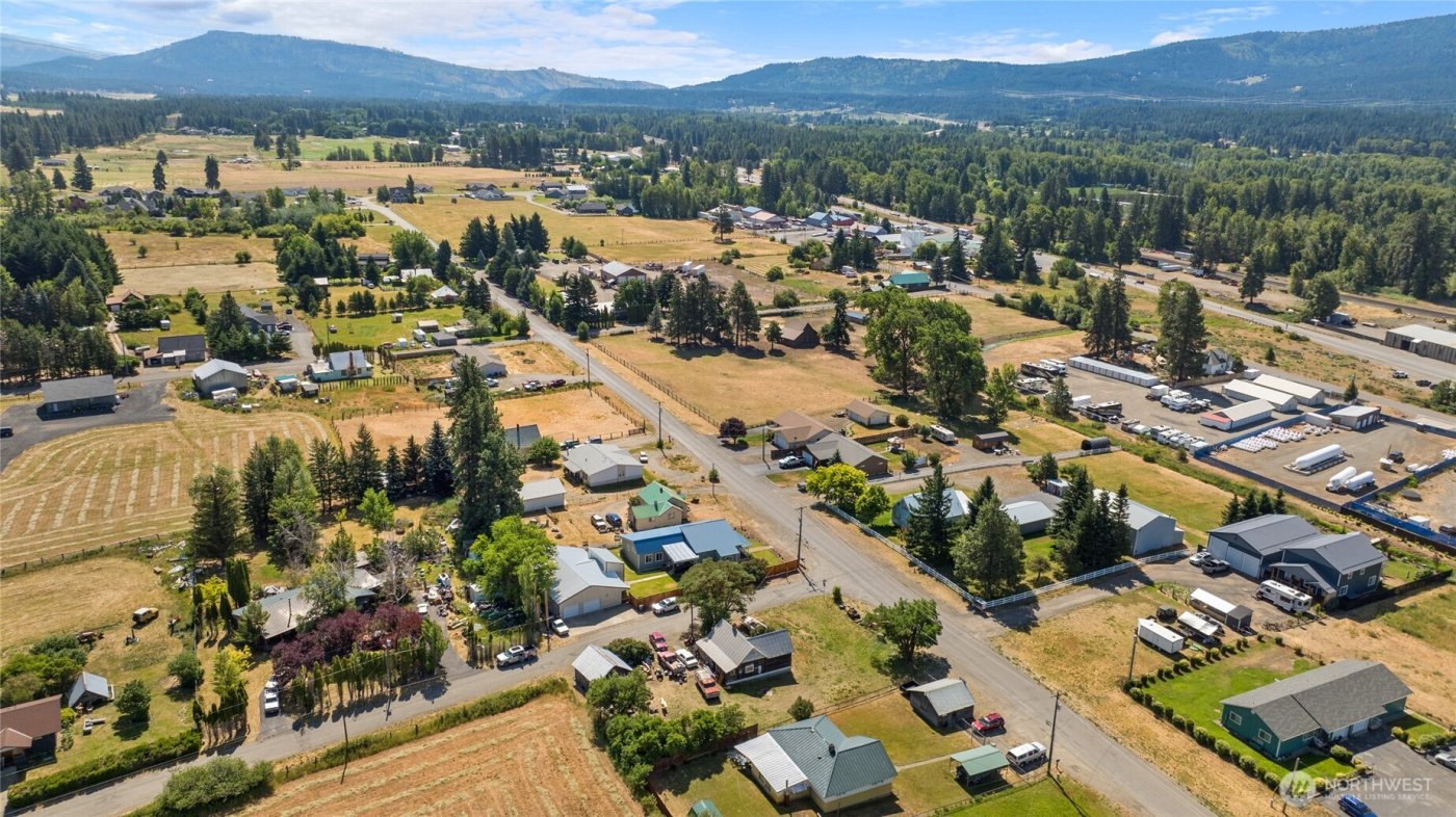 1105 E Third Street , Cle Elum, WA 98922