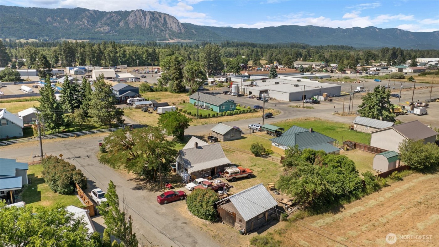 1105 E Third Street , Cle Elum, WA 98922