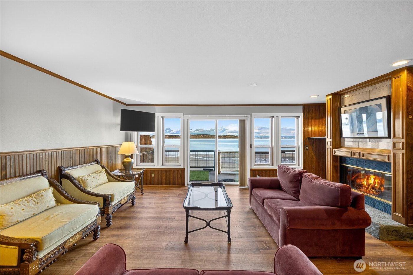 5972 Hastings Road , Clinton, WA 98236