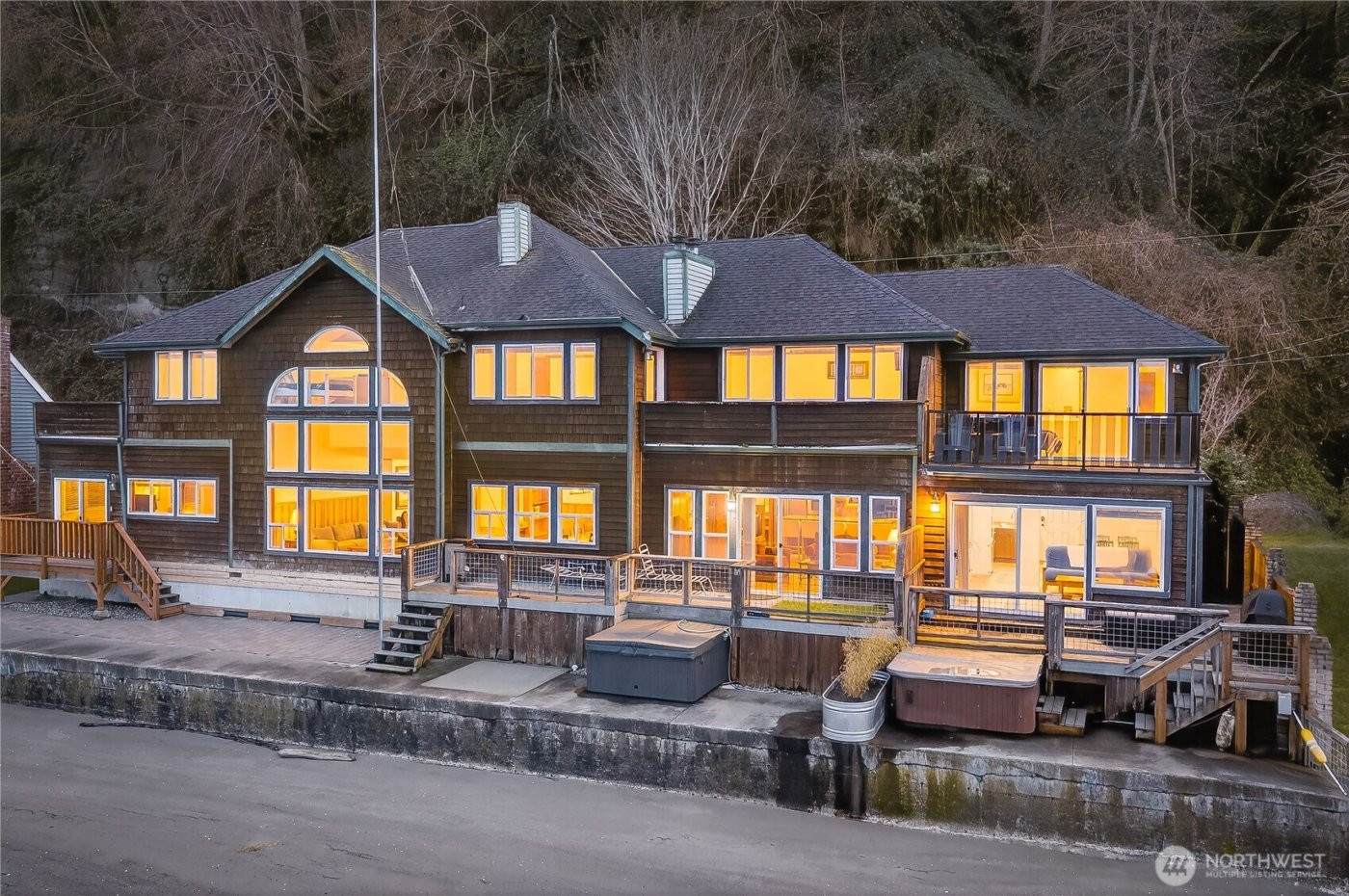 5972 Hastings Road , Clinton, WA 98236