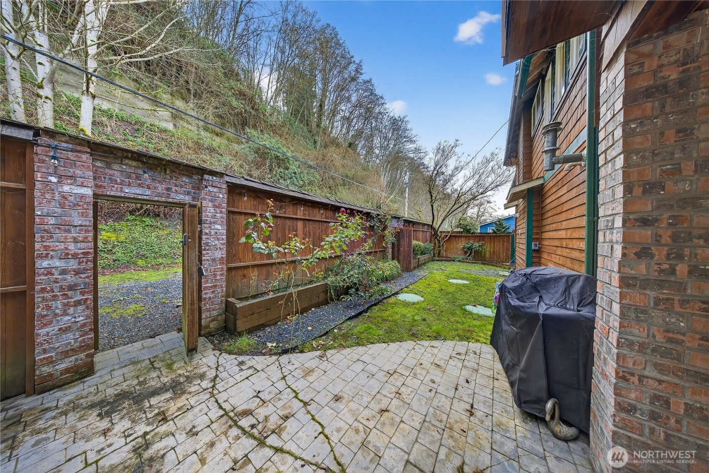 5972 Hastings Road , Clinton, WA 98236