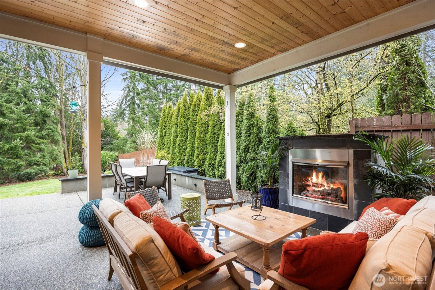 9150 Burlingame Court NE, Bainbridge Island, WA 98110