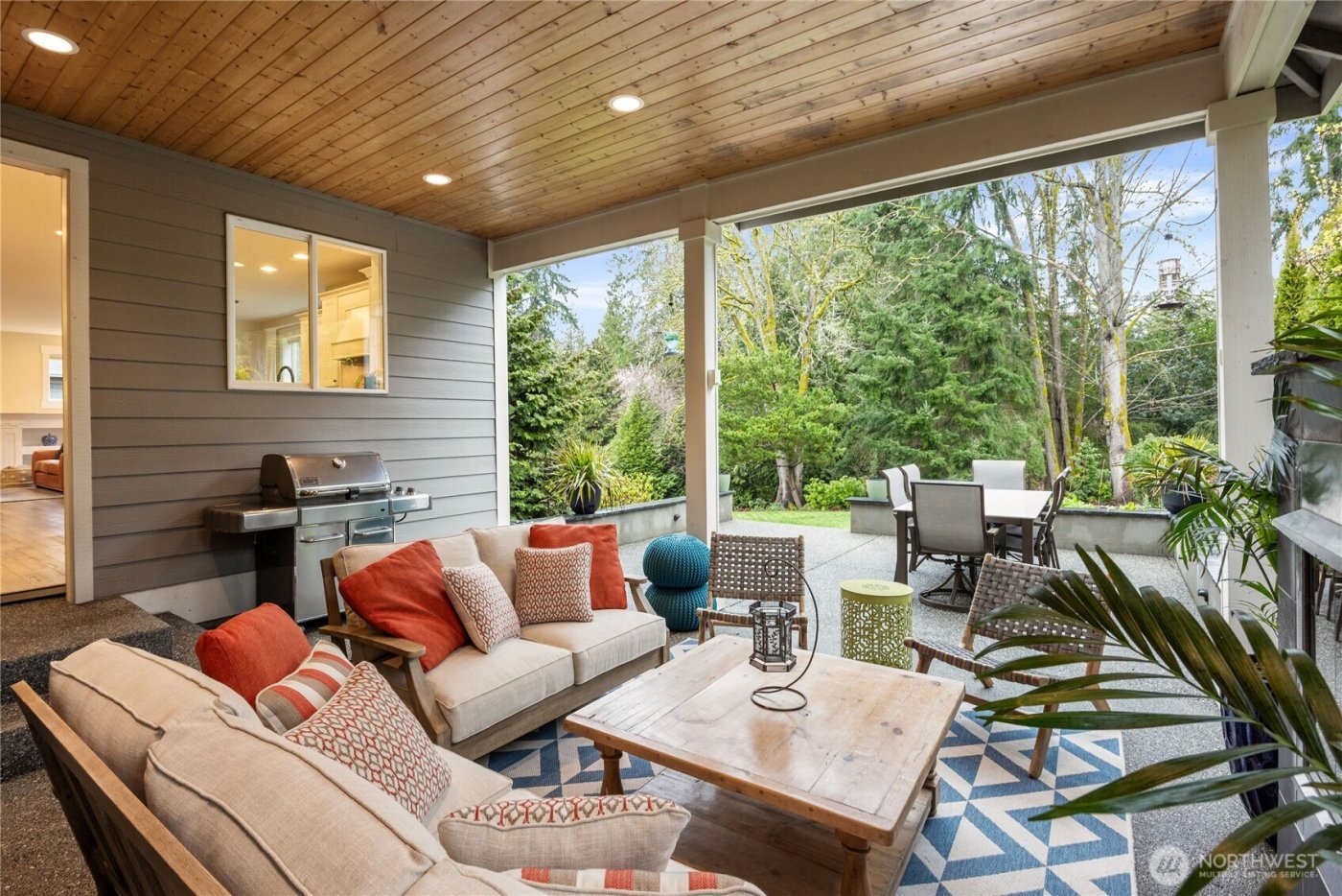 9150 Burlingame Court NE, Bainbridge Island, WA 98110