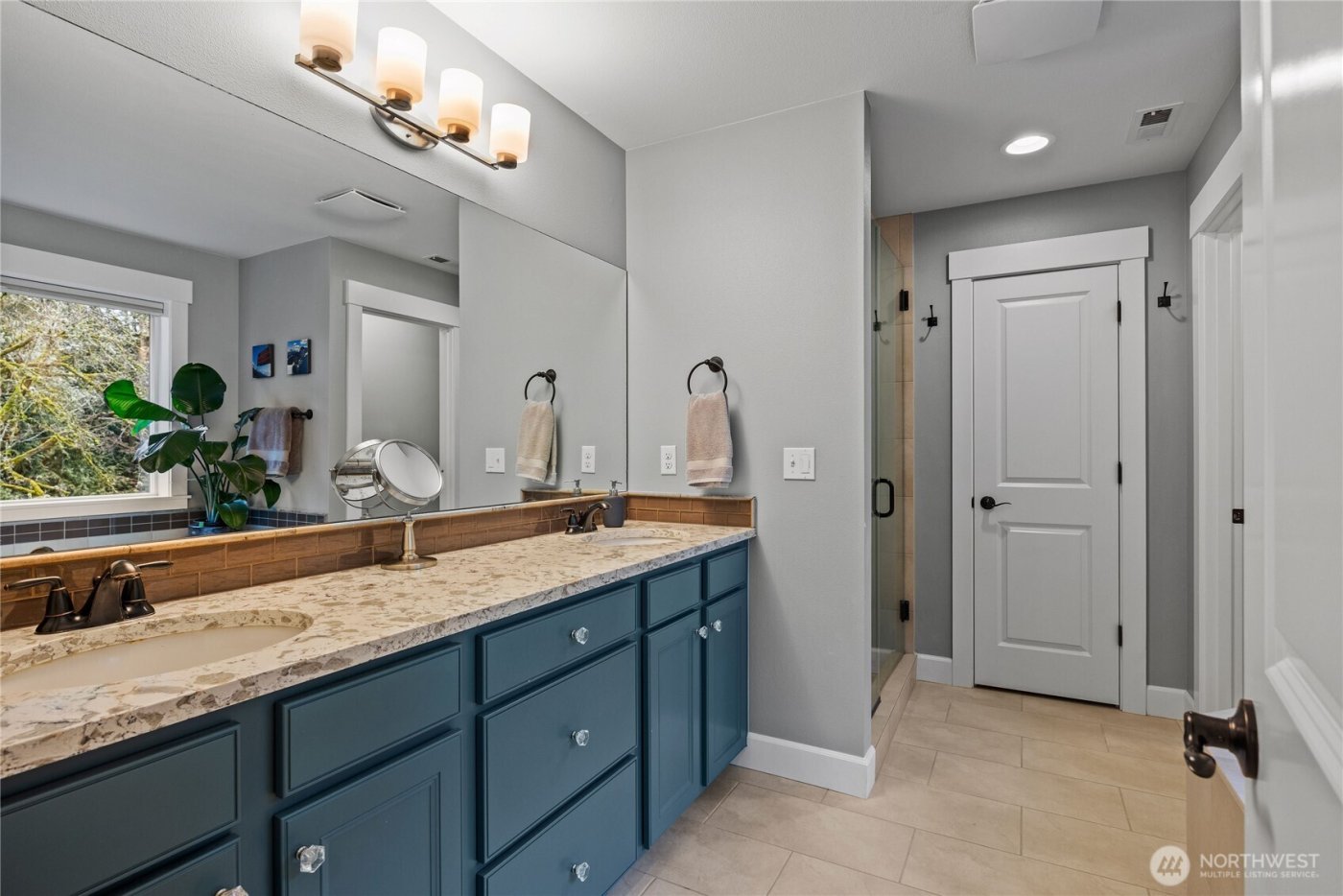 9150 Burlingame Court NE, Bainbridge Island, WA 98110