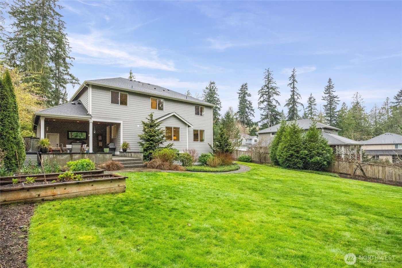 9150 Burlingame Court NE, Bainbridge Island, WA 98110