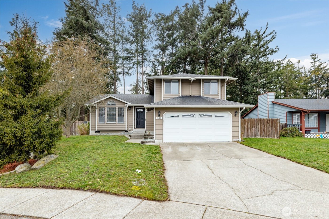 633 NW Mizzen Drive , Oak Harbor, WA 98277
