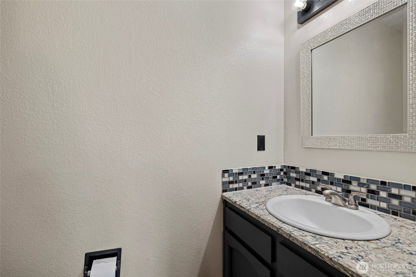 633 NW Mizzen Drive , Oak Harbor, WA 98277