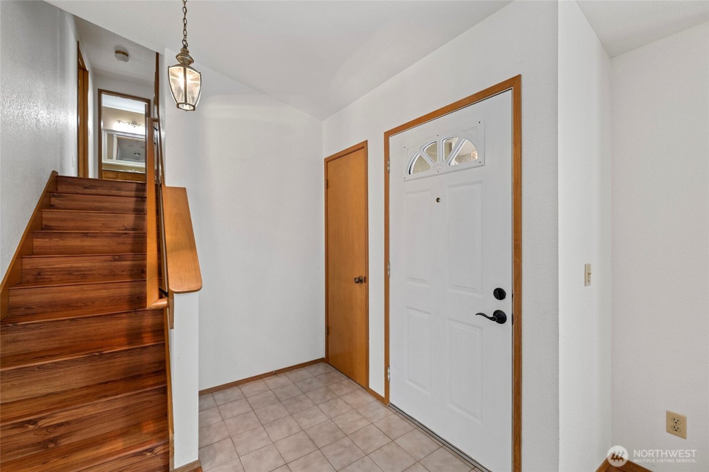 633 NW Mizzen Drive , Oak Harbor, WA 98277