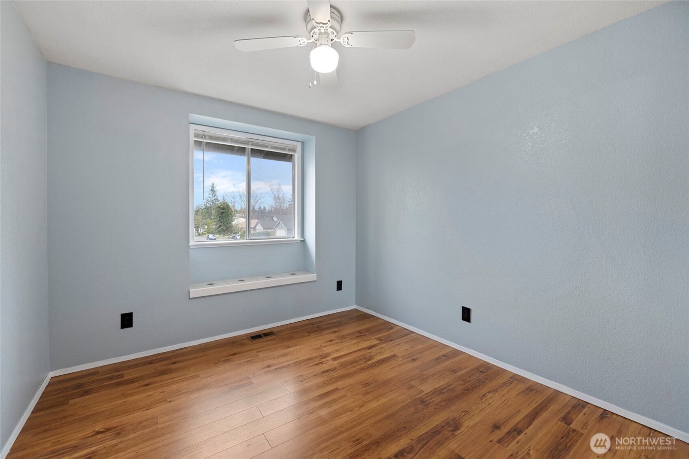 633 NW Mizzen Drive , Oak Harbor, WA 98277