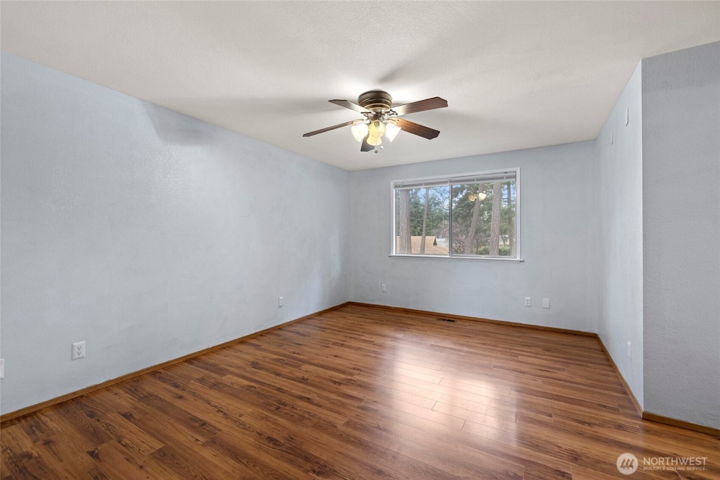 633 NW Mizzen Drive , Oak Harbor, WA 98277