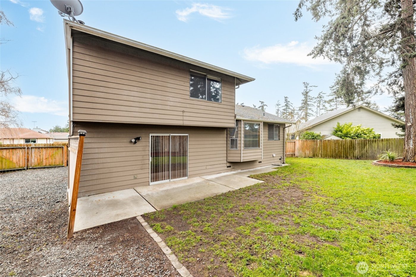 633 NW Mizzen Drive , Oak Harbor, WA 98277