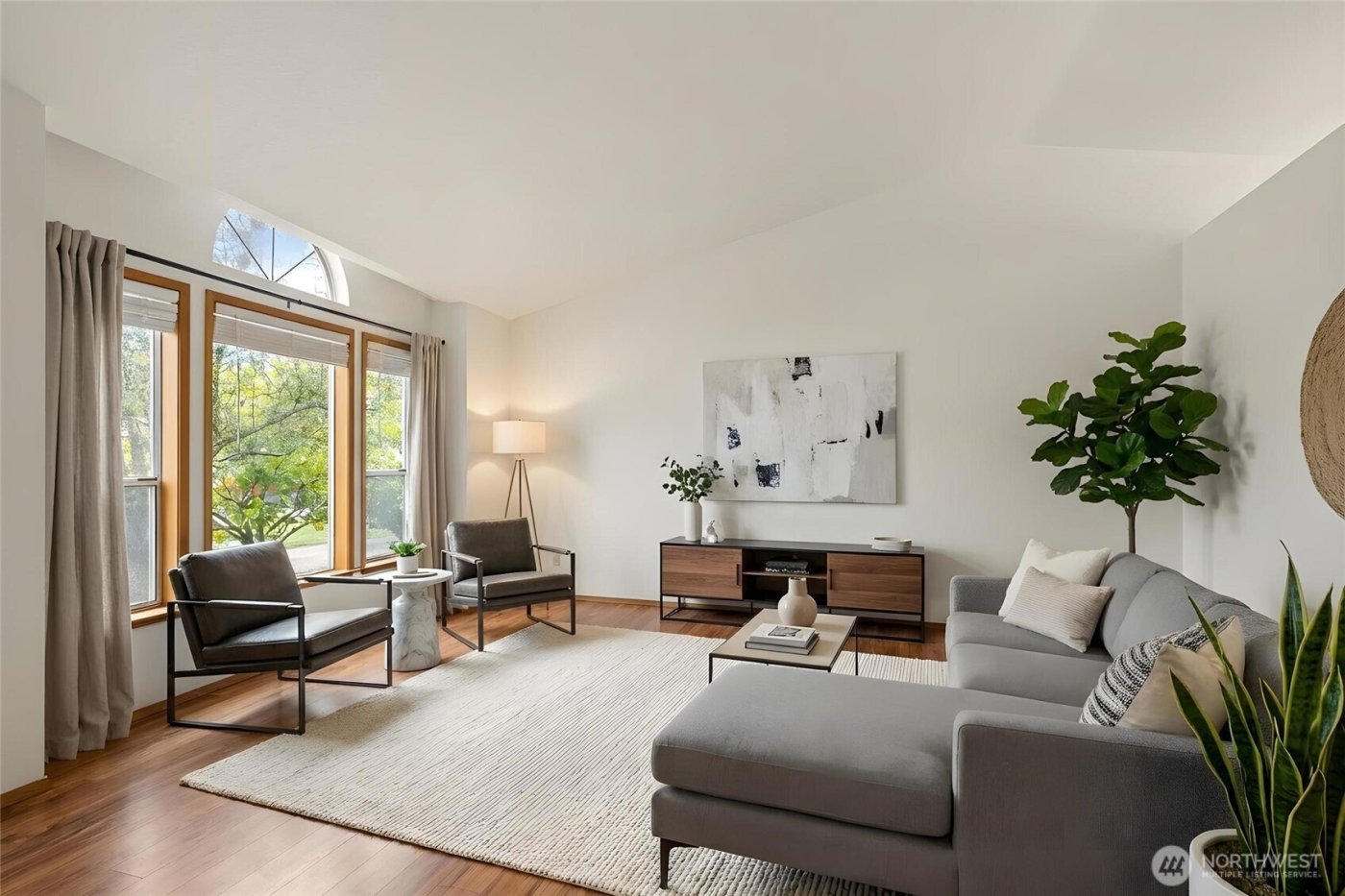 633 NW Mizzen Drive , Oak Harbor, WA 98277