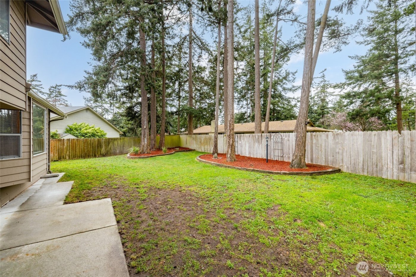 633 NW Mizzen Drive , Oak Harbor, WA 98277