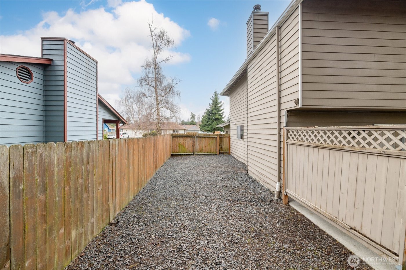 633 NW Mizzen Drive , Oak Harbor, WA 98277