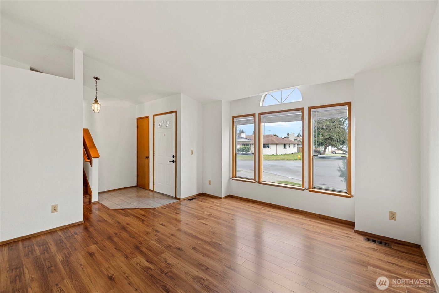 633 NW Mizzen Drive , Oak Harbor, WA 98277