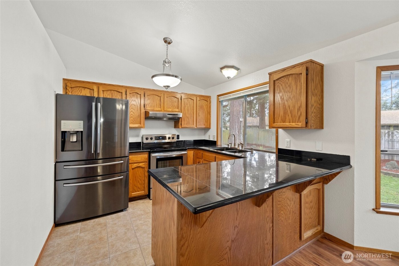 633 NW Mizzen Drive , Oak Harbor, WA 98277