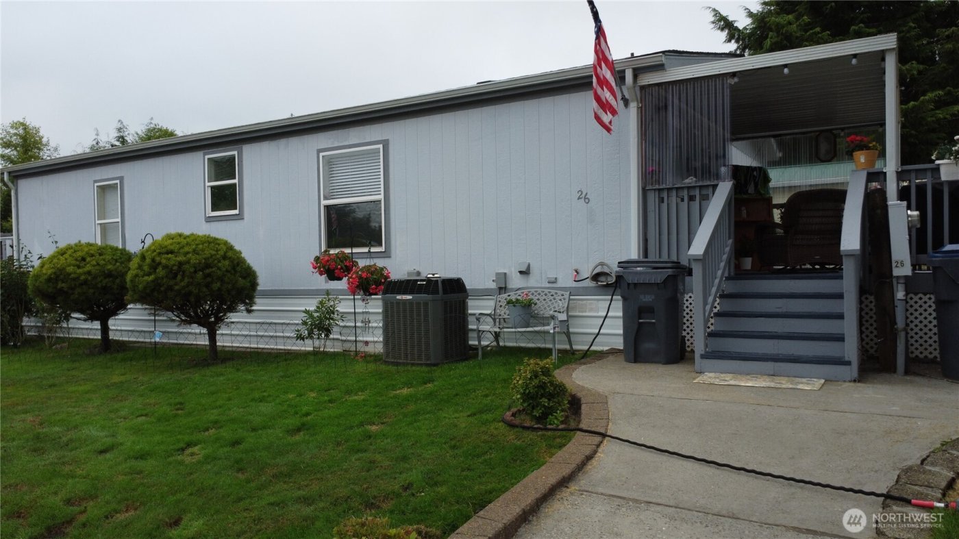 1019 Stanford Dr #26, Cosmopolis, WA 98537