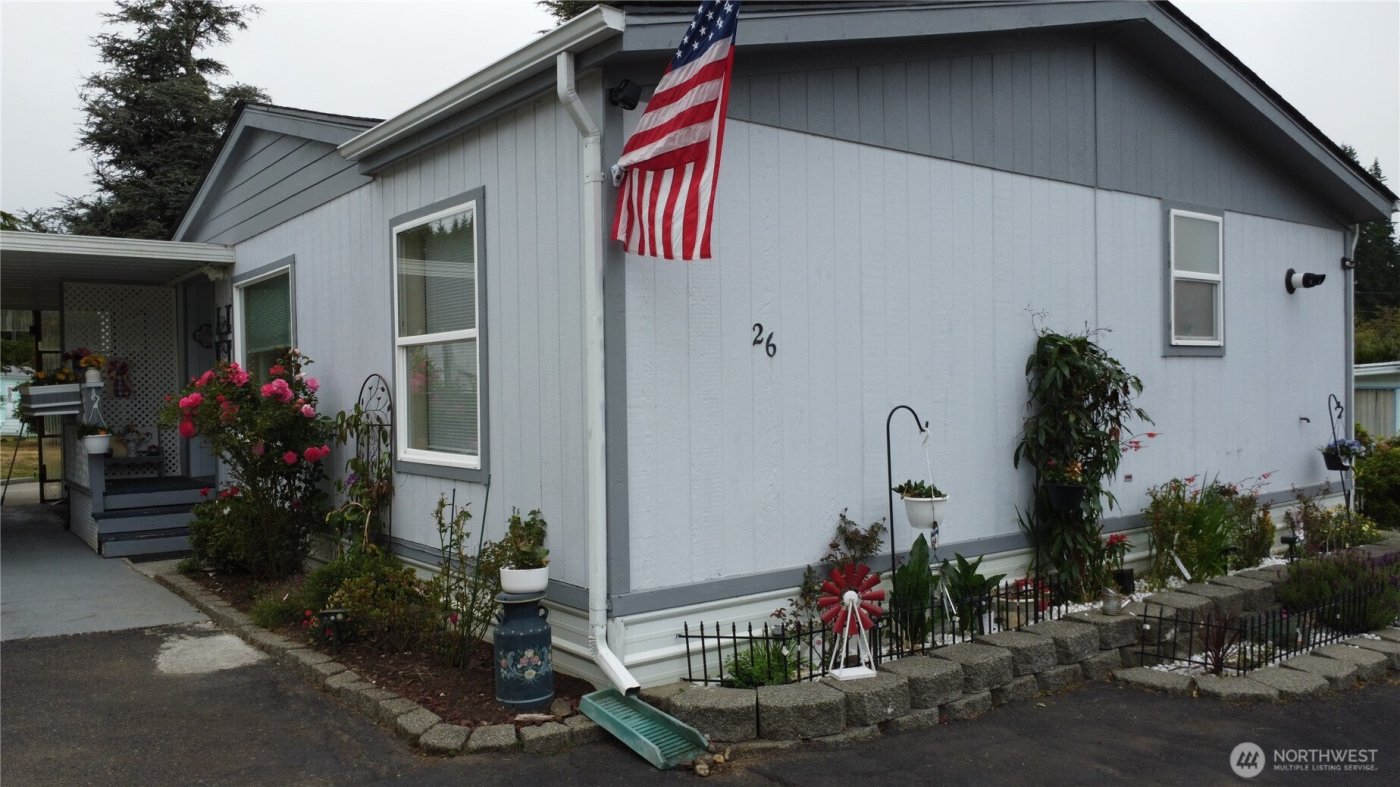 1019 Stanford Dr #26, Cosmopolis, WA 98537