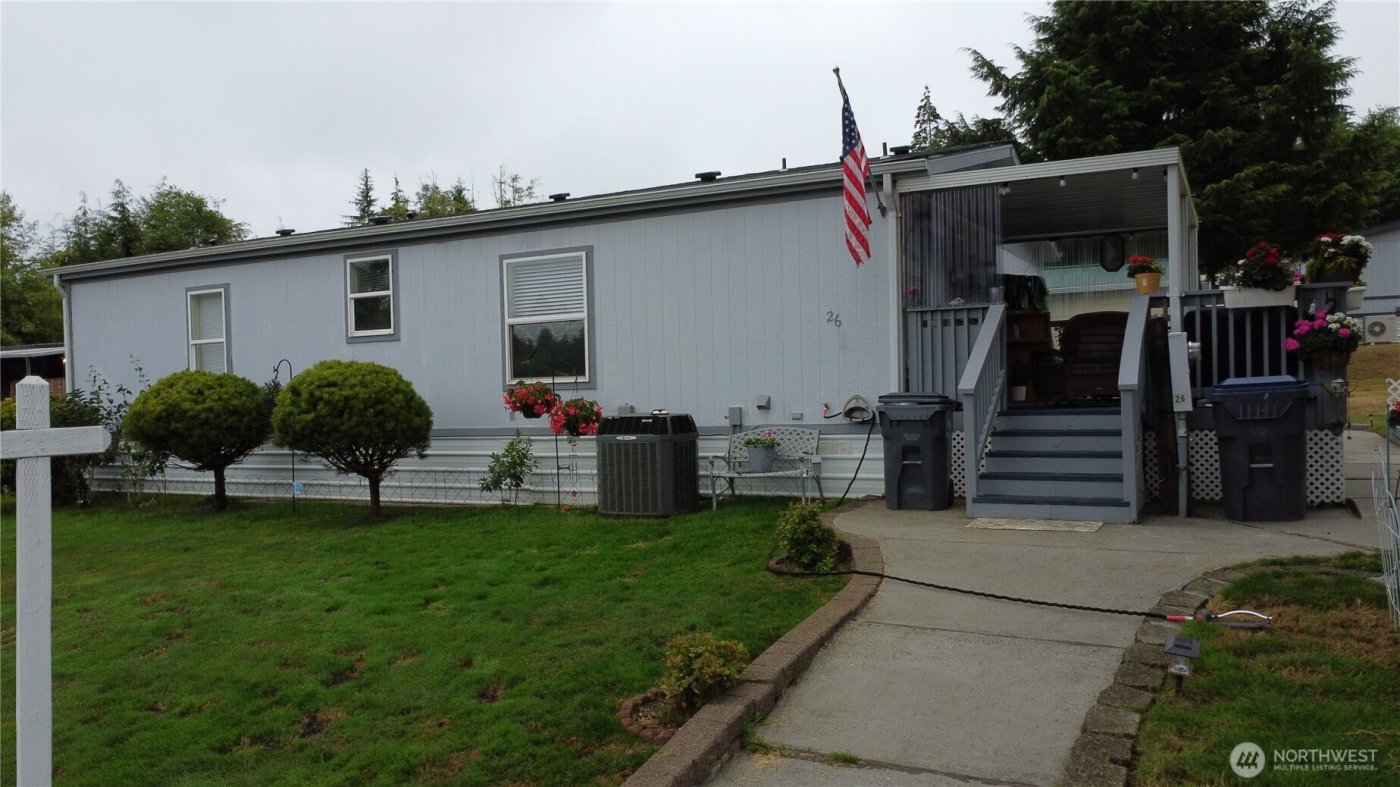 1019 Stanford Dr #26, Cosmopolis, WA 98537