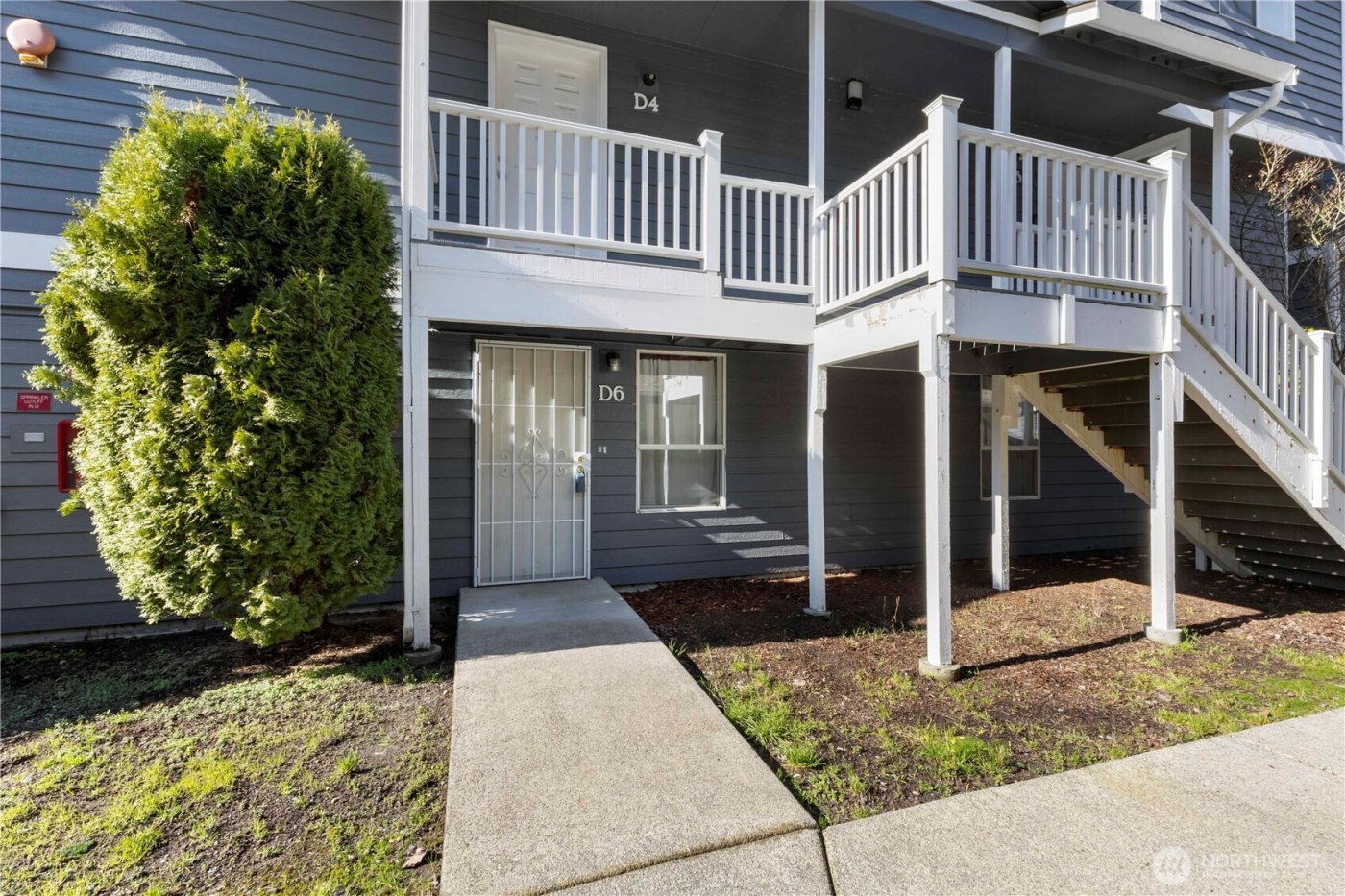 3939 10th Street SE #D6, Puyallup, WA 98374