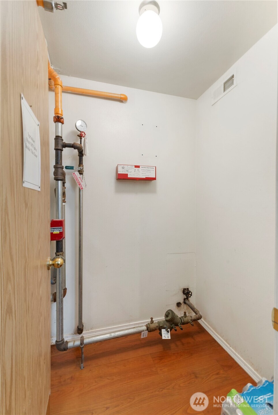 3939 10th Street SE #D6, Puyallup, WA 98374