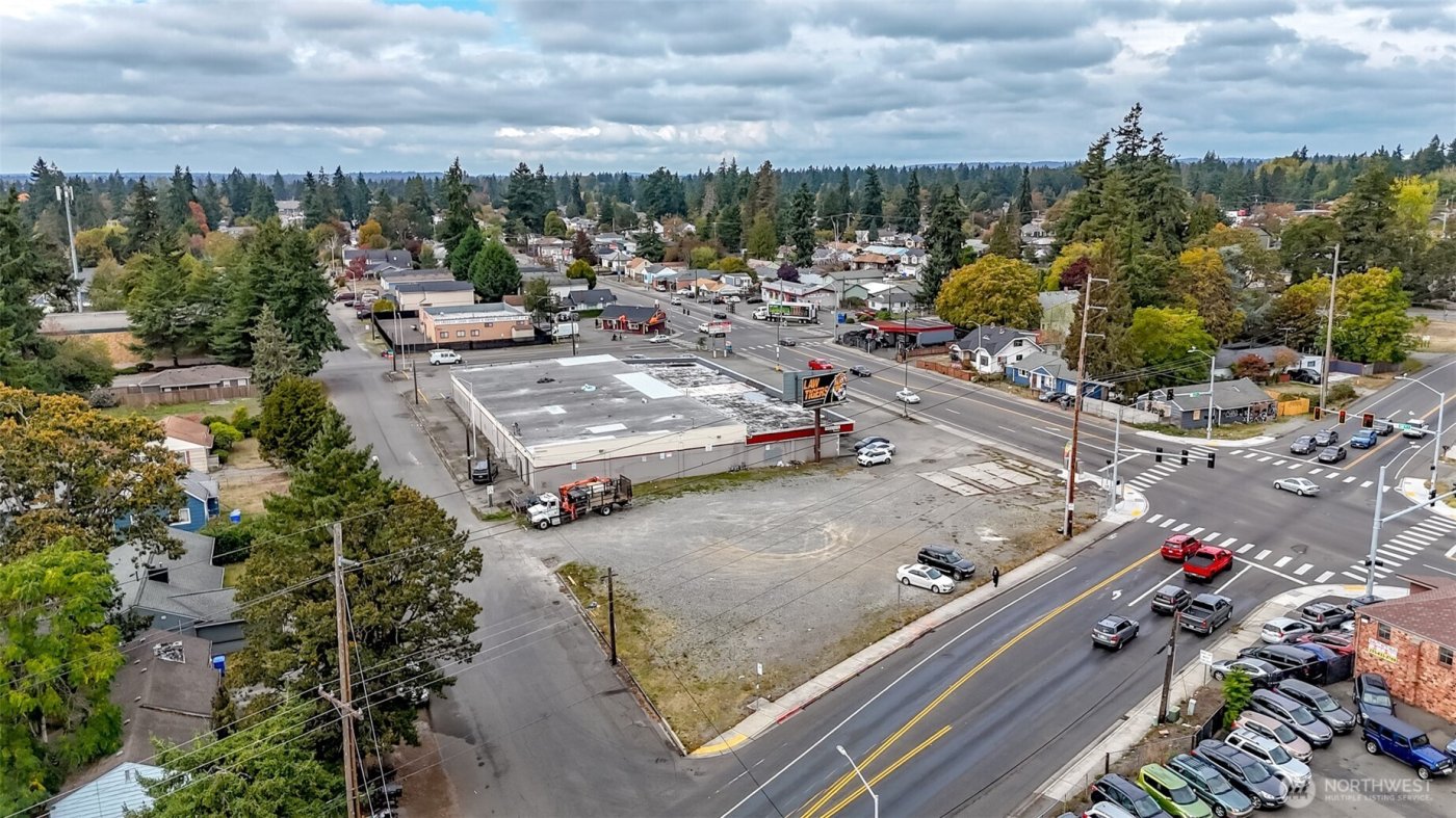 502 512 112th St S , Tacoma, WA 98444