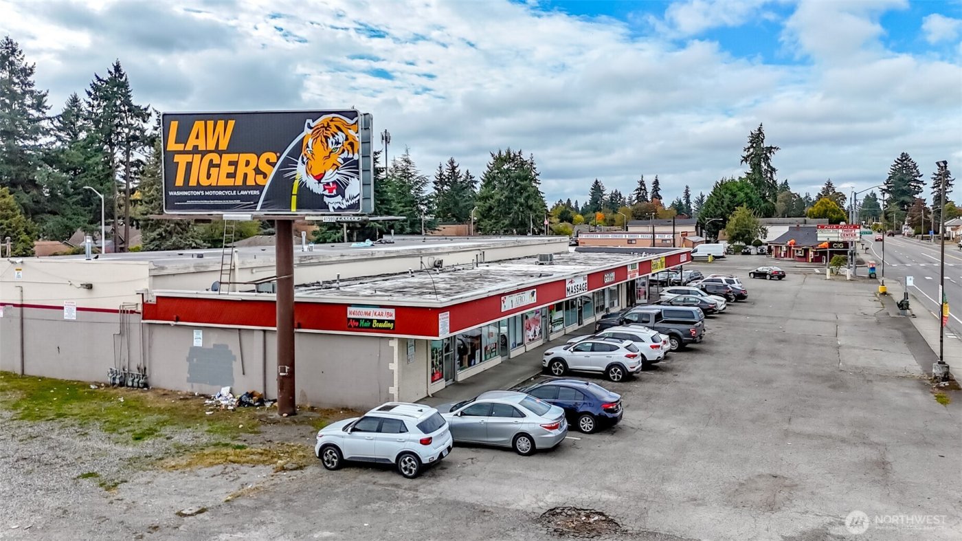 502 512 112th St S , Tacoma, WA 98444