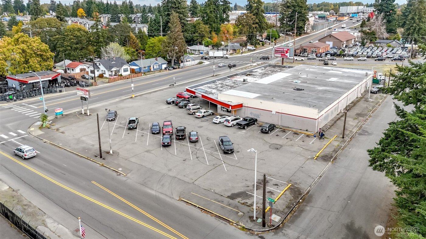 502 512 112th St S , Tacoma, WA 98444