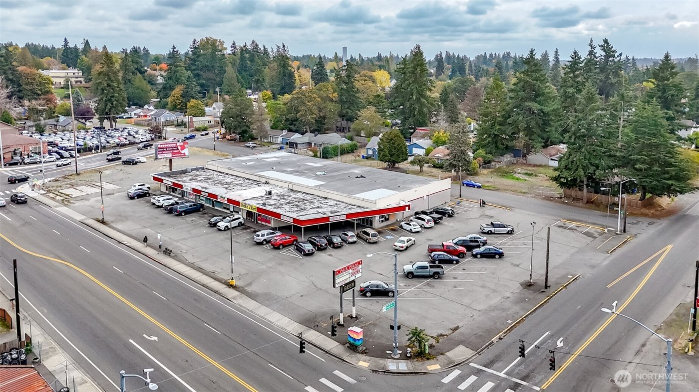 502 512 112th St S , Tacoma, WA 98444