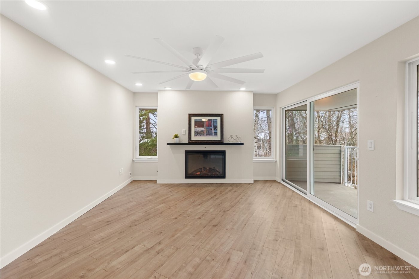 4214 W Lake Sammamish Parkway NE #310, Redmond, WA 98052