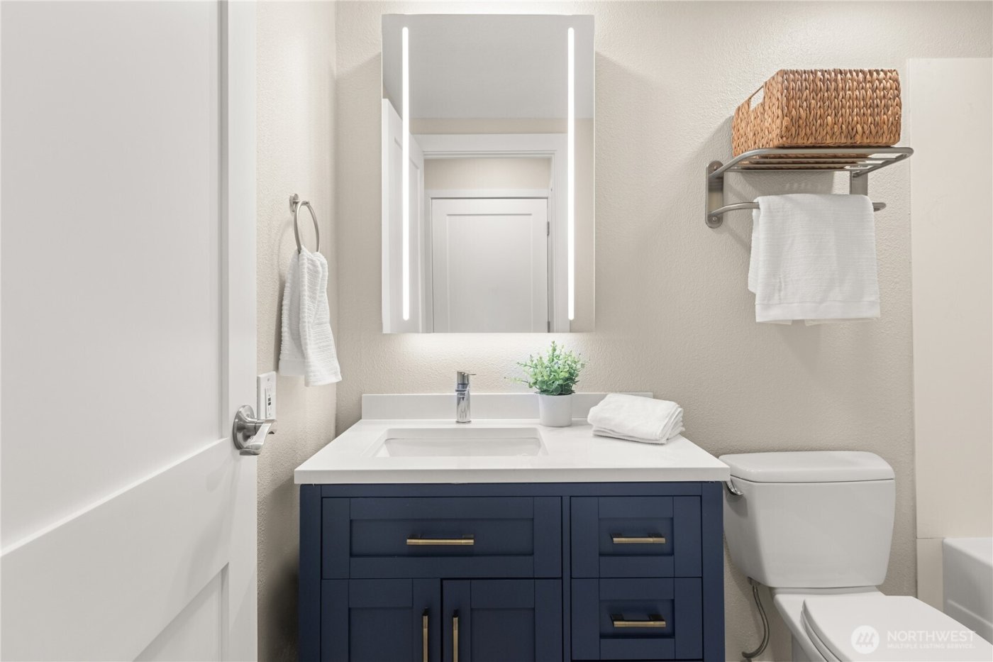 4214 W Lake Sammamish Parkway NE #310, Redmond, WA 98052