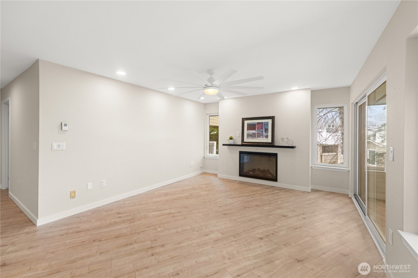 4214 W Lake Sammamish Parkway NE #310, Redmond, WA 98052