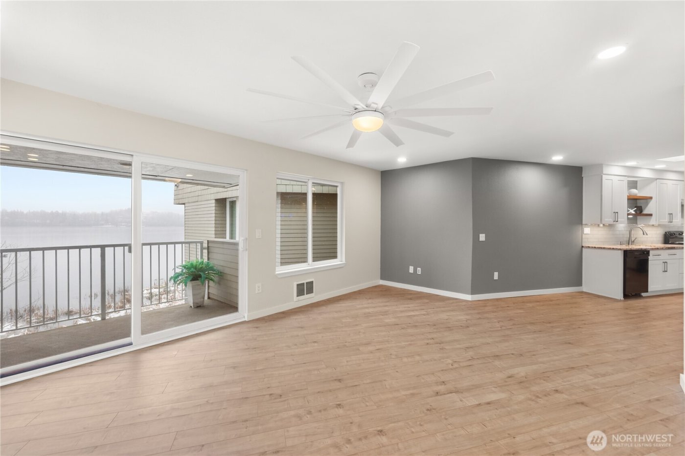 4214 W Lake Sammamish Parkway NE #310, Redmond, WA 98052