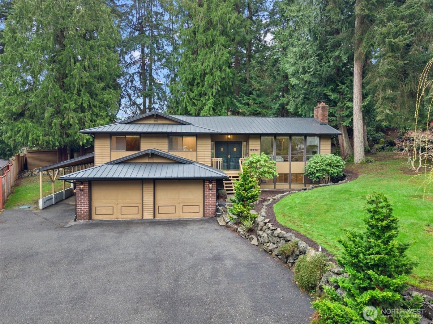 8201 181st Place SW, Edmonds, WA 98026
