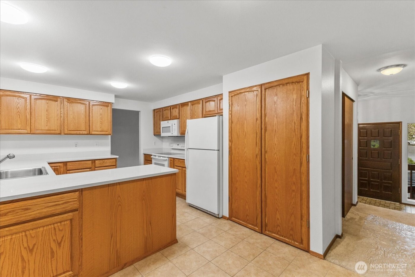 8201 181st Place SW, Edmonds, WA 98026